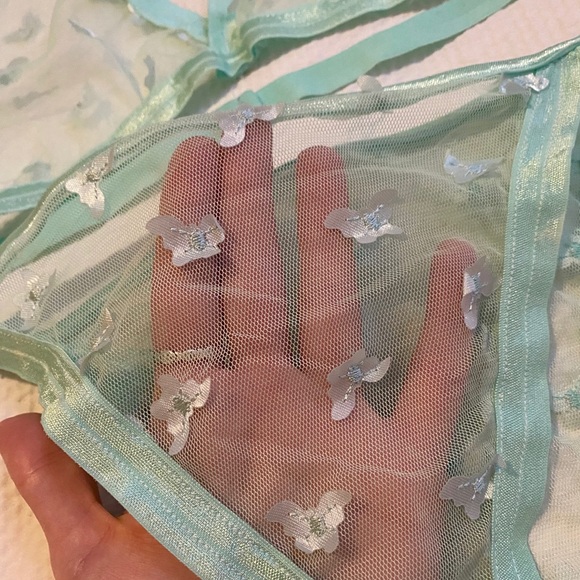 Mint green butterfly lingerie set - Picture 3 of 4